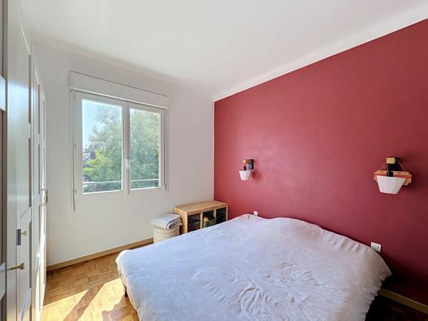 BREST : CHARMANT APPARTMEMENT T4 DE 79 M² AVEC GARAGE