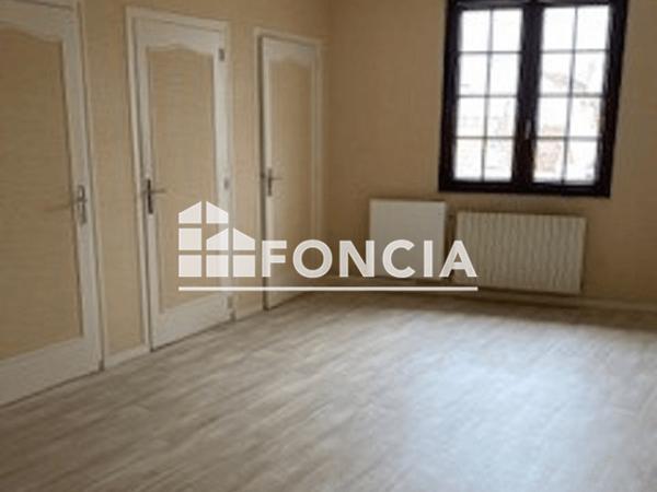 Location Appartement 3 pièces 87.6 m² - La Rochefoucauld 16110