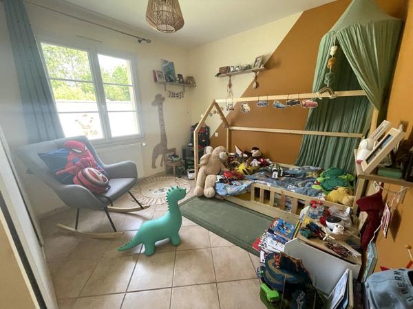 Location                                                      Maison
                        
                     4 pièces                      87 m2                     à Vallans