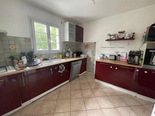 Location                                                      Maison
                        
                     4 pièces                      87 m2                     à Vallans