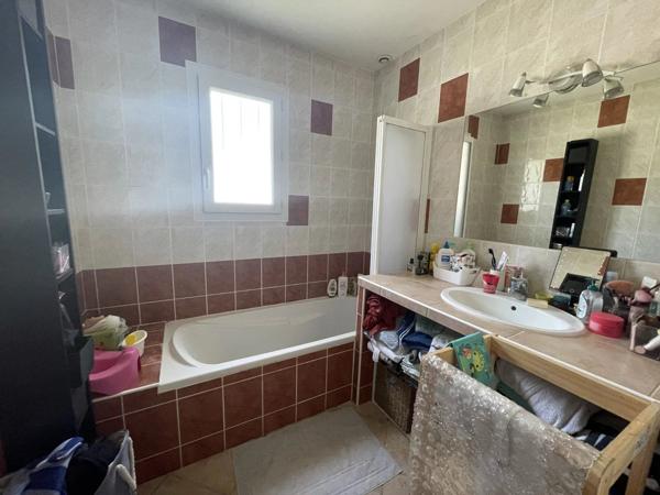 Location                                                      Maison
                        
                     4 pièces                      87 m2                     à Vallans