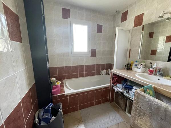 Location                                                      Maison
                        
                     4 pièces                      87 m2                     à Vallans