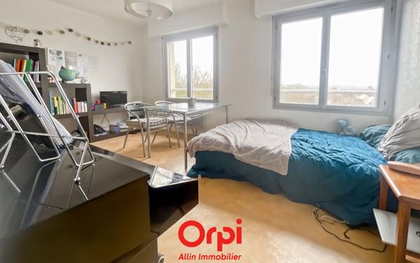 Appartement à vendre    1 pièce • 29 m2 Montluçon