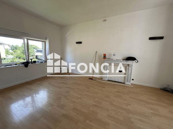 Location Appartement 4 pièces 65 m² - 209 RUE DE LA GARE Plouaret 22420