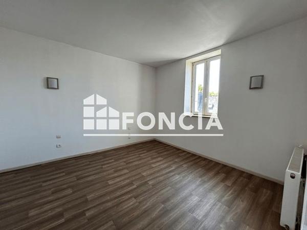 Location Appartement 4 pièces 65 m² - 209 RUE DE LA GARE Plouaret 22420