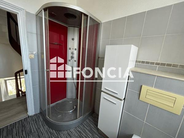 Location Appartement 4 pièces 65 m² - 209 RUE DE LA GARE Plouaret 22420