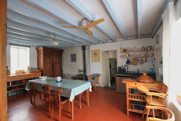 Maison de campagne, 3 chambres, sur un terrain de 4450 m².