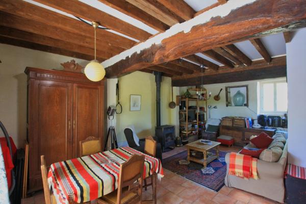 Maison de campagne, 3 chambres, sur un terrain de 4450 m².