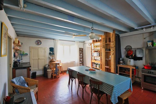 Maison de campagne, 3 chambres, sur un terrain de 4450 m².