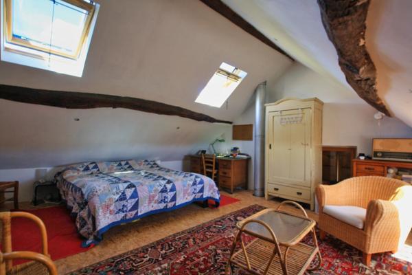 Maison de campagne, 3 chambres, sur un terrain de 4450 m².