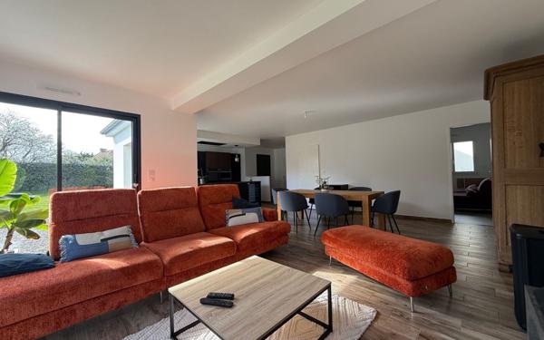 Maison à vendre    4 pièces • 121 m2 Amfreville