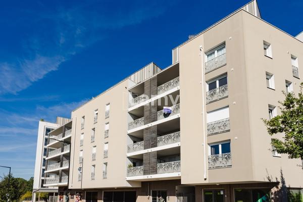 Parking + annexe + appartement