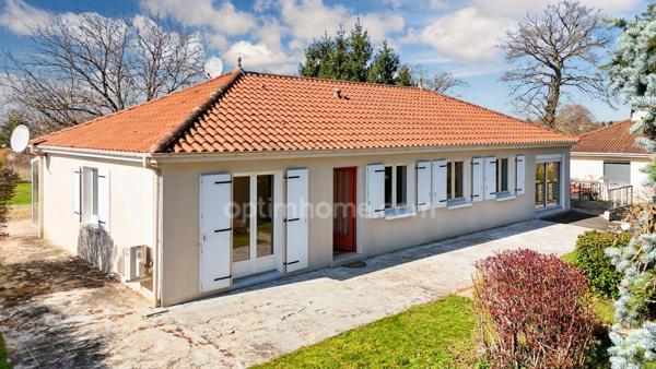 Maison de plain Pied de 104 m² - 7 pièces - 5 chambres - Véranda - Garage - sur parcelle de Terrain Clos de 1500 m² - MAGNAC LAVAL (87)