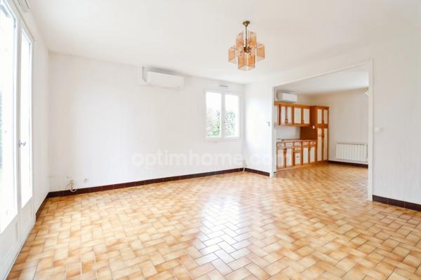 Maison de plain Pied de 104 m² - 7 pièces - 5 chambres - Véranda - Garage - sur parcelle de Terrain Clos de 1500 m² - MAGNAC LAVAL (87)