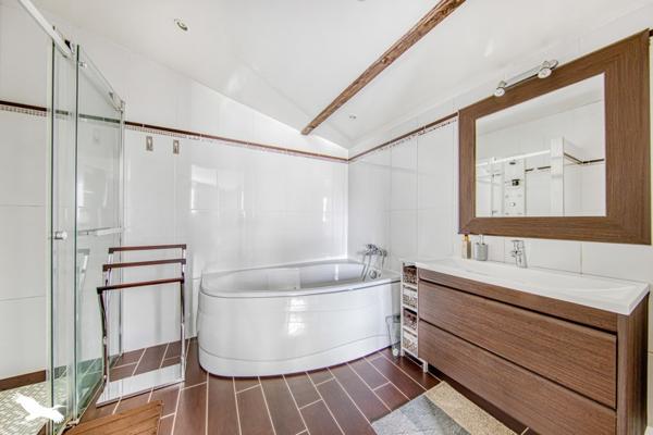 Maison à vendre |  Martignas-sur-Jalle |  6 pièces | 140 m²