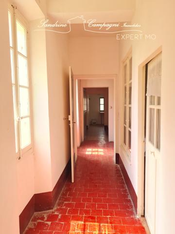 Caromb (84330) Partie de corps de ferme à rénover, à deux pas du coeur du village