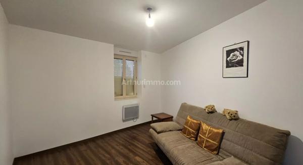 Vente                                                      Appartement
                        
                     3 pièces                      73 m2                     à Morestel