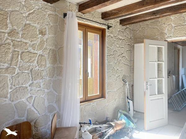 Maison 75 684 € Saint-Étienne-de-Maurs 3 p 140 m² DPE F