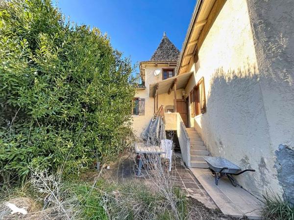 Maison 75 684 € Saint-Étienne-de-Maurs 3 p 140 m² DPE F