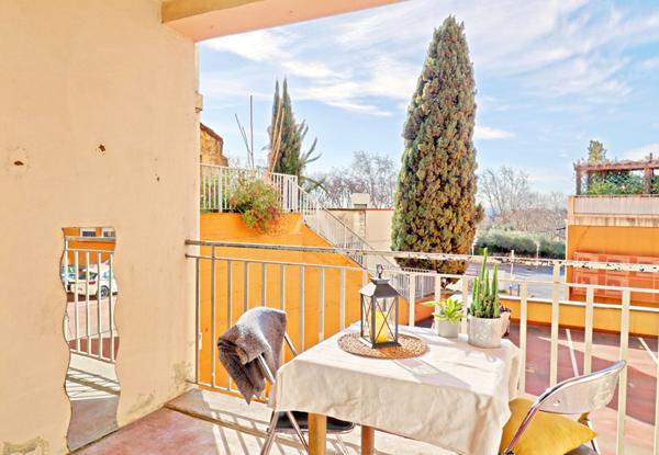 APPARTEMENT AVEC BALCON CAVE ET ASCENSEUR PROCHE CENTRE VILLE