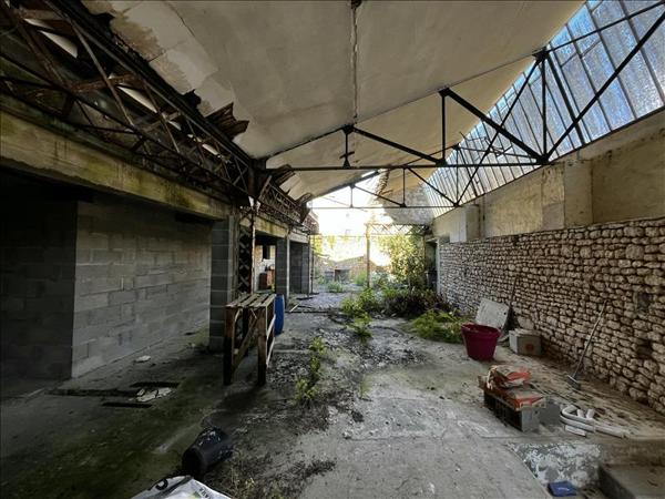 Maison à vendre |  Saint-Maixent-l'École |  1 pièce