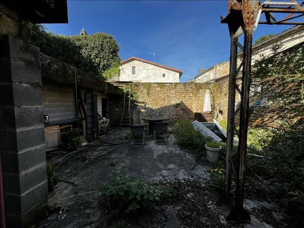 Maison à vendre |  Saint-Maixent-l'École |  1 pièce