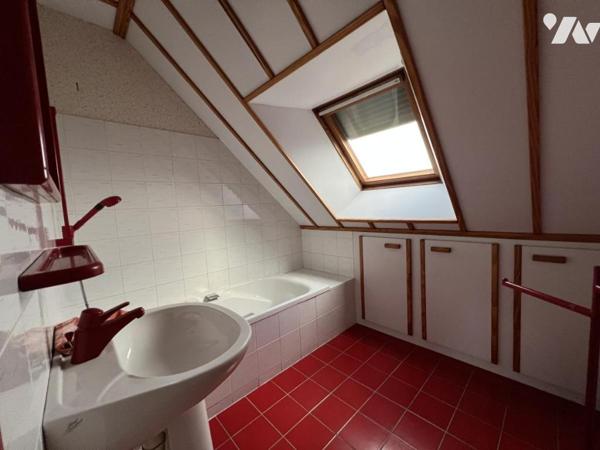 LANESTER quartier Saint Guenaël vue sur le blavet maison sur type 6 sur sous-sol sur 1306 M² 