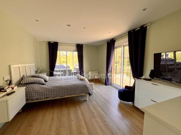 Aux portes des lacs, 2 habitations SPA, Etangs, sur 5900m²