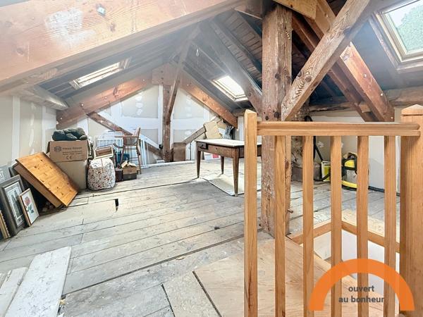 CIBOURE CENTRE – CHARME DE L’ANCIEN, 3 CHAMBRES ET 71 M² D’EXTÉRIEUR + PARKING
