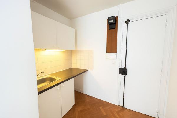 Coup de coeur à Ménilmontant -Charmant deux-pièces à réinventer