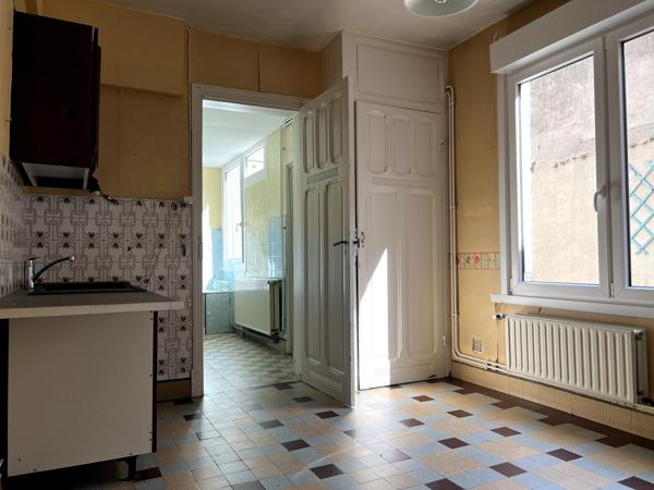 Maison à BOURBOURG, 59630 - 5 pièces 122m²