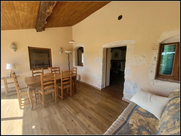 SITE D EXCEPTION, 6 HABITATIONS, UN LAC, DES BOIS, DES PRAIRIES à LA ROMIEU (32)