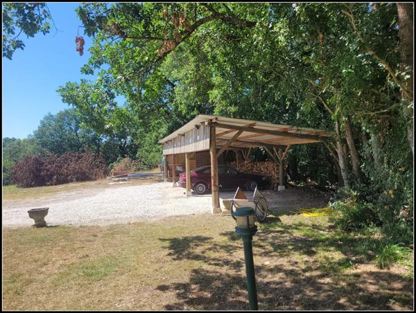 SITE D EXCEPTION, 6 HABITATIONS, UN LAC, DES BOIS, DES PRAIRIES à LA ROMIEU (32)