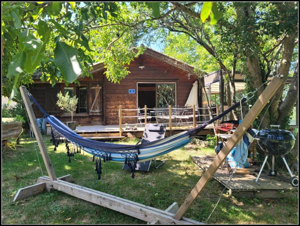 SITE D EXCEPTION, 6 HABITATIONS, UN LAC, DES BOIS, DES PRAIRIES à LA ROMIEU (32)