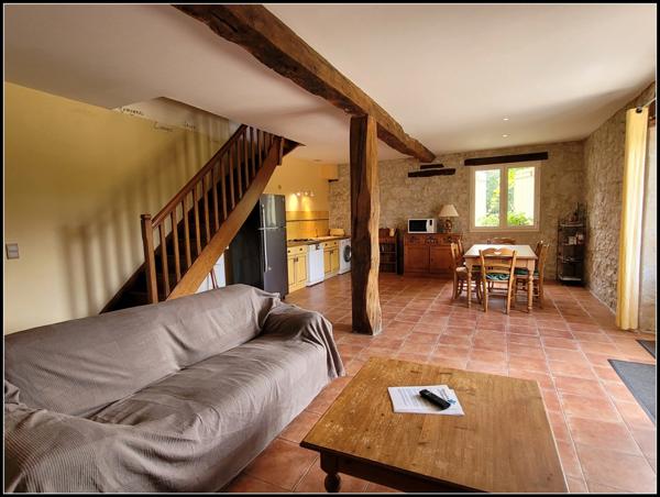 SITE D EXCEPTION, 6 HABITATIONS, UN LAC, DES BOIS, DES PRAIRIES à LA ROMIEU (32)