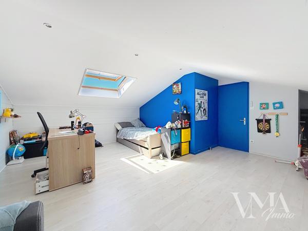 LA TOUR-DE-SALVAGNY – Maison familiale 7 pièces avec piscine 650 000 € | 146 m² Carrez | Terrain 631 m² Détails des diagnostics énergétiques