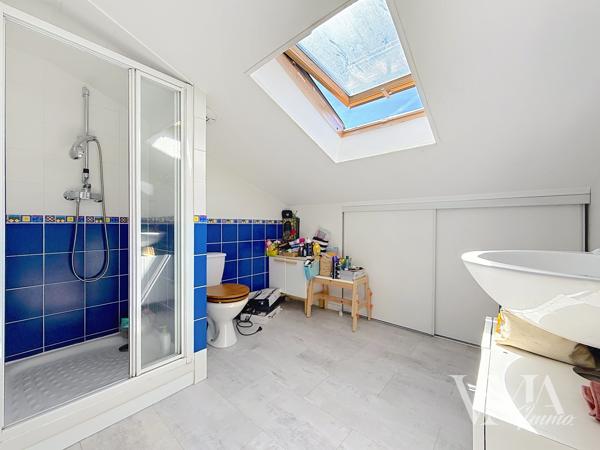 LA TOUR-DE-SALVAGNY – Maison familiale 7 pièces avec piscine 650 000 € | 146 m² Carrez | Terrain 631 m² Détails des diagnostics énergétiques