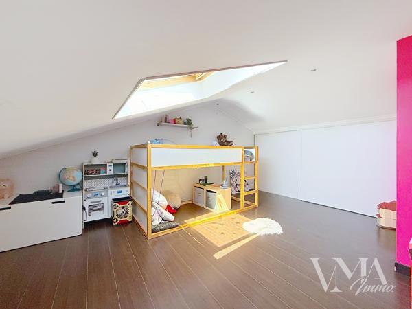 LA TOUR-DE-SALVAGNY – Maison familiale 7 pièces avec piscine 650 000 € | 146 m² Carrez | Terrain 631 m² Détails des diagnostics énergétiques