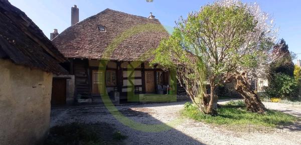 Maison et dépendances à VERDUN SUR LE DOUBS (71350)