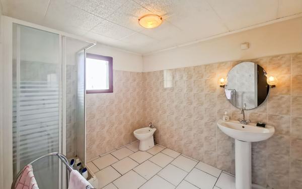 Maison à vendre    4 pièces •  Bessens