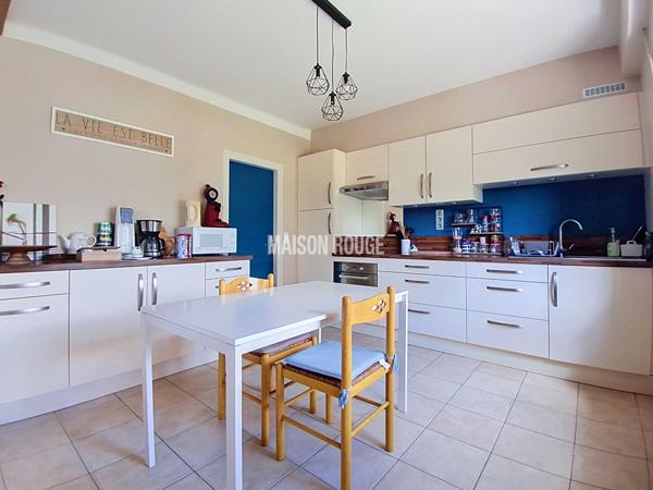 Maison familiale de 5 chambres avec jardin de 611 m² dans un secteur calme et recherché - PLOUFRAGAN