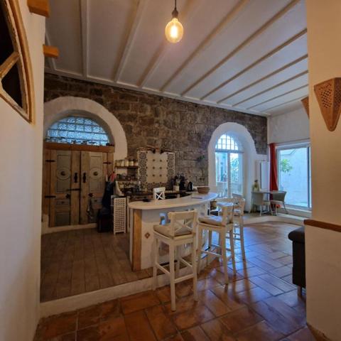 Dpt Corse (20), PROPRIANO hyper centre, à vendre appartement loft T4 de 102 m2