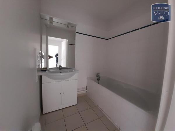 Appartement à louer 2 pièces 47.82m²