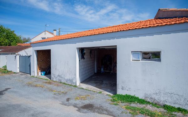 Maison à vendre    4 pièces •  Échillais