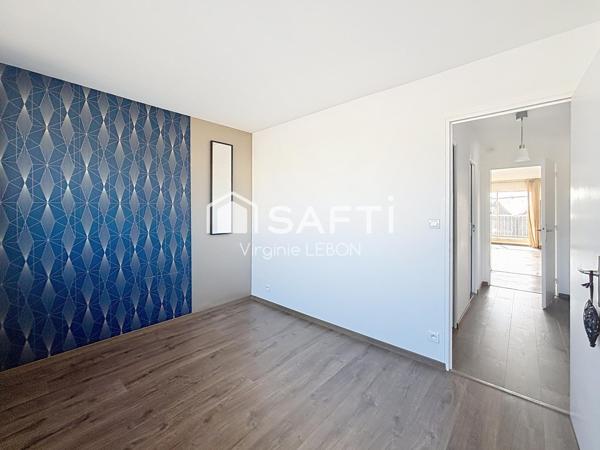 Bel appartement T3 rénové avec goût, vue sur port maria et mer
