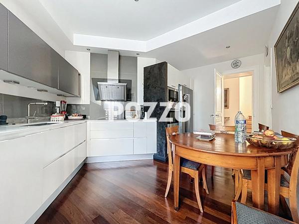 Maison 11 pièce(s) 350 m2 CHERBOURG EN COTENTIN