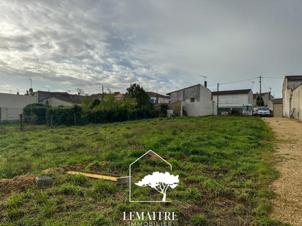 Terrain libre constructeur 100m centre, plus de 1000m²