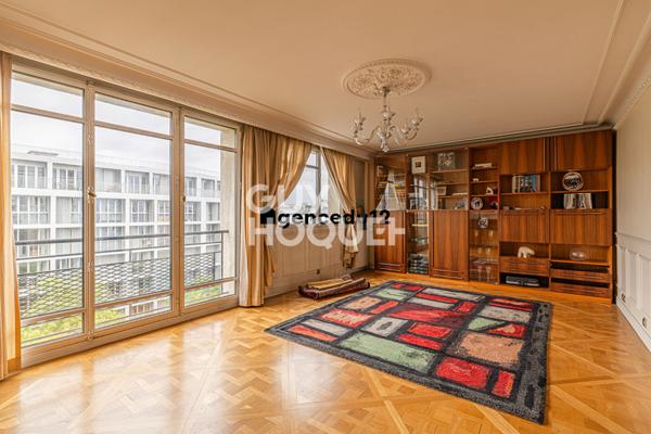À VENDRE Appartement familial de 174 m² ,au 6ème étage avec ascenseur, Métro ligne 1