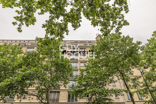À VENDRE Appartement familial de 174 m² ,au 6ème étage avec ascenseur, Métro ligne 1
