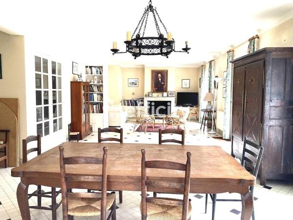 Maison 11 pièces - 216 m²